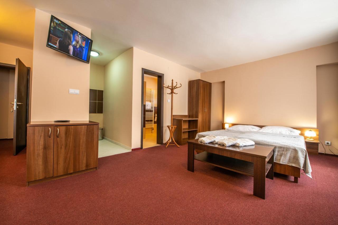 Grand Hotel Rooms Spišské Tomášovce Bagian luar foto