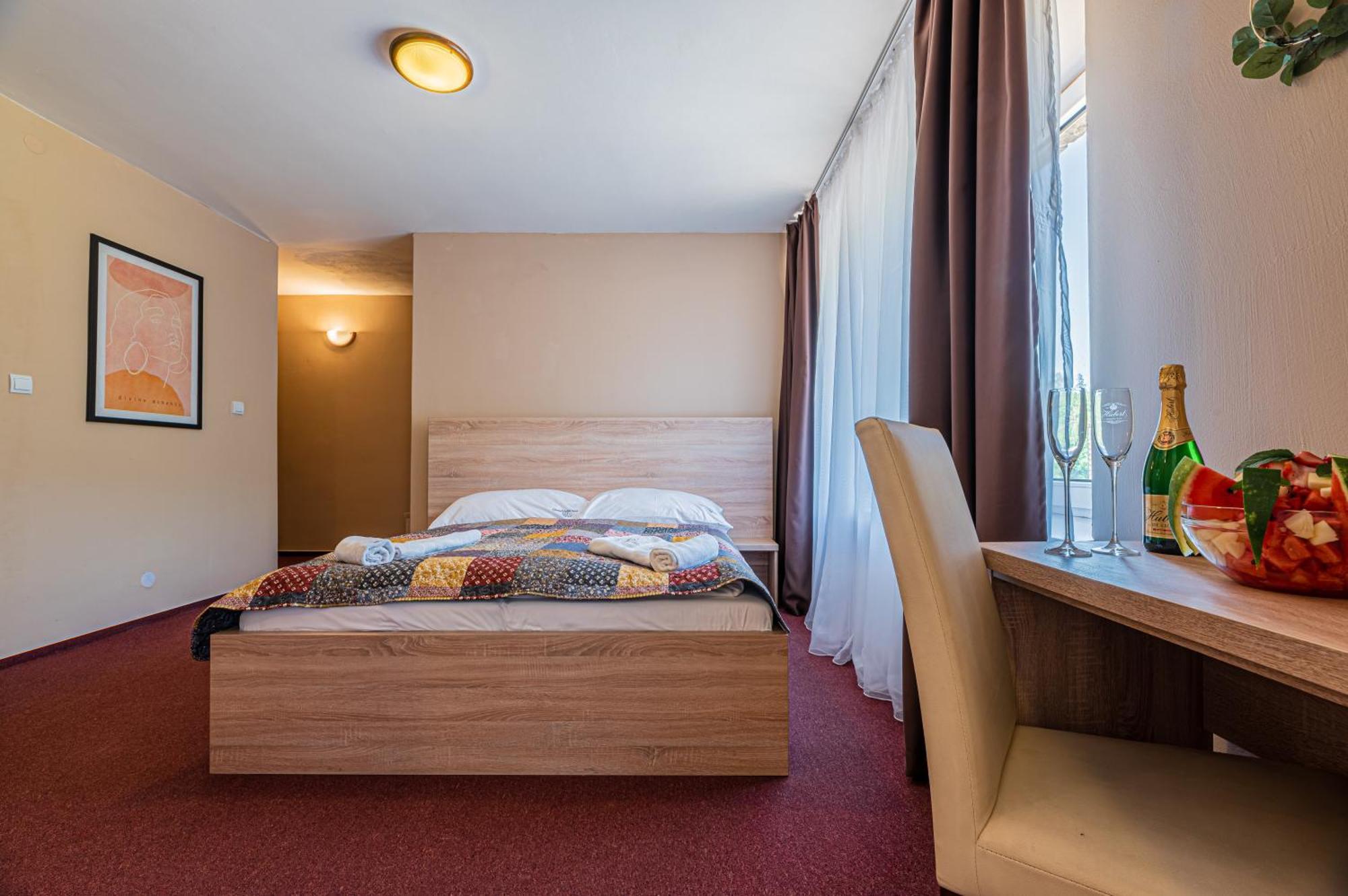 Grand Hotel Rooms Spišské Tomášovce Bagian luar foto